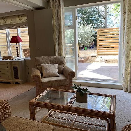 Burton  Cedar House Boutique B&B المظهر الخارجي الصورة