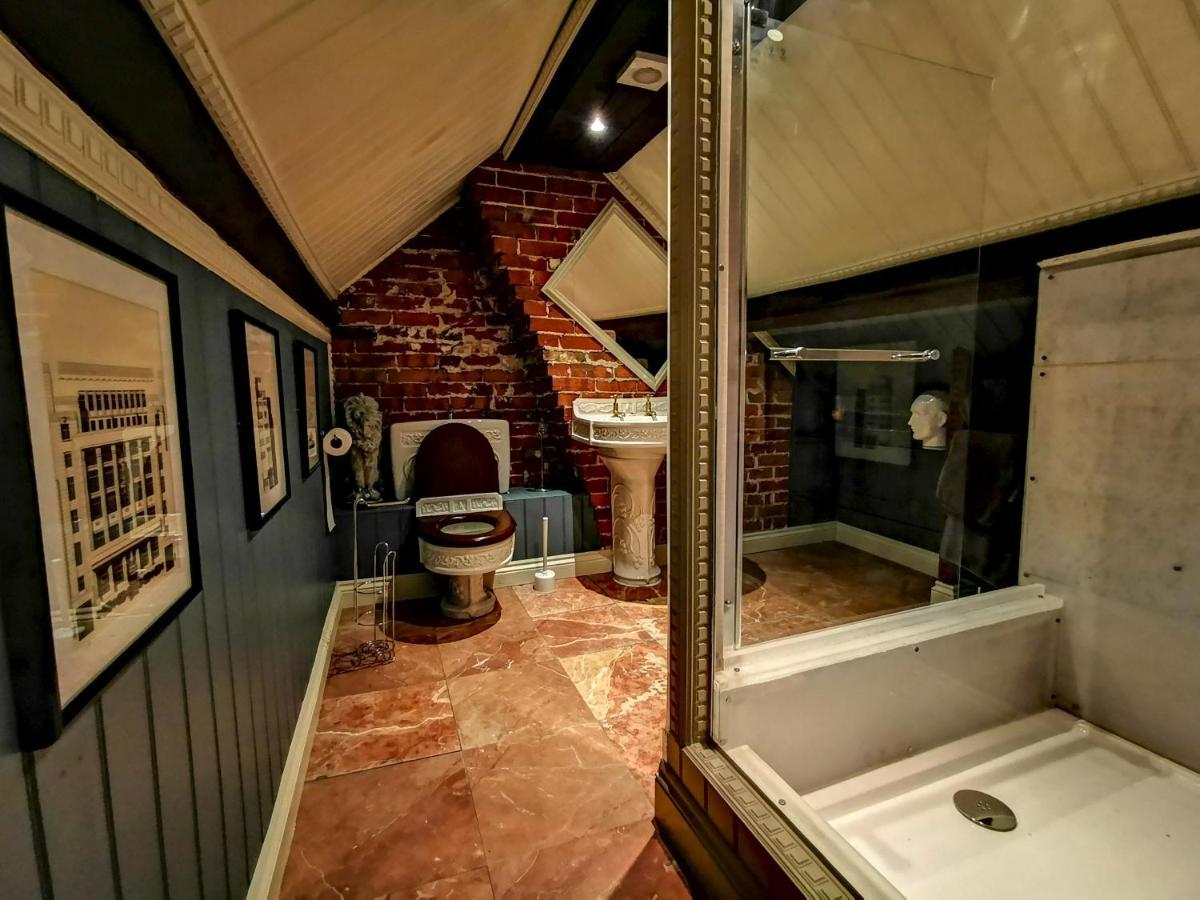 Burton  Cedar House Boutique B&B المظهر الخارجي الصورة