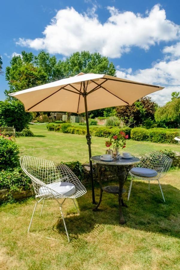 Burton  Cedar House Boutique B&B المظهر الخارجي الصورة