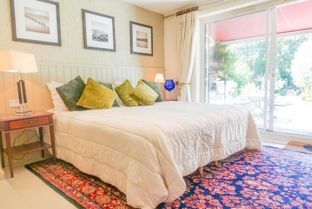 Burton  Cedar House Boutique B&B المظهر الخارجي الصورة
