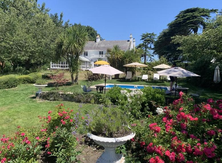 Burton  Cedar House Boutique B&B المظهر الخارجي الصورة